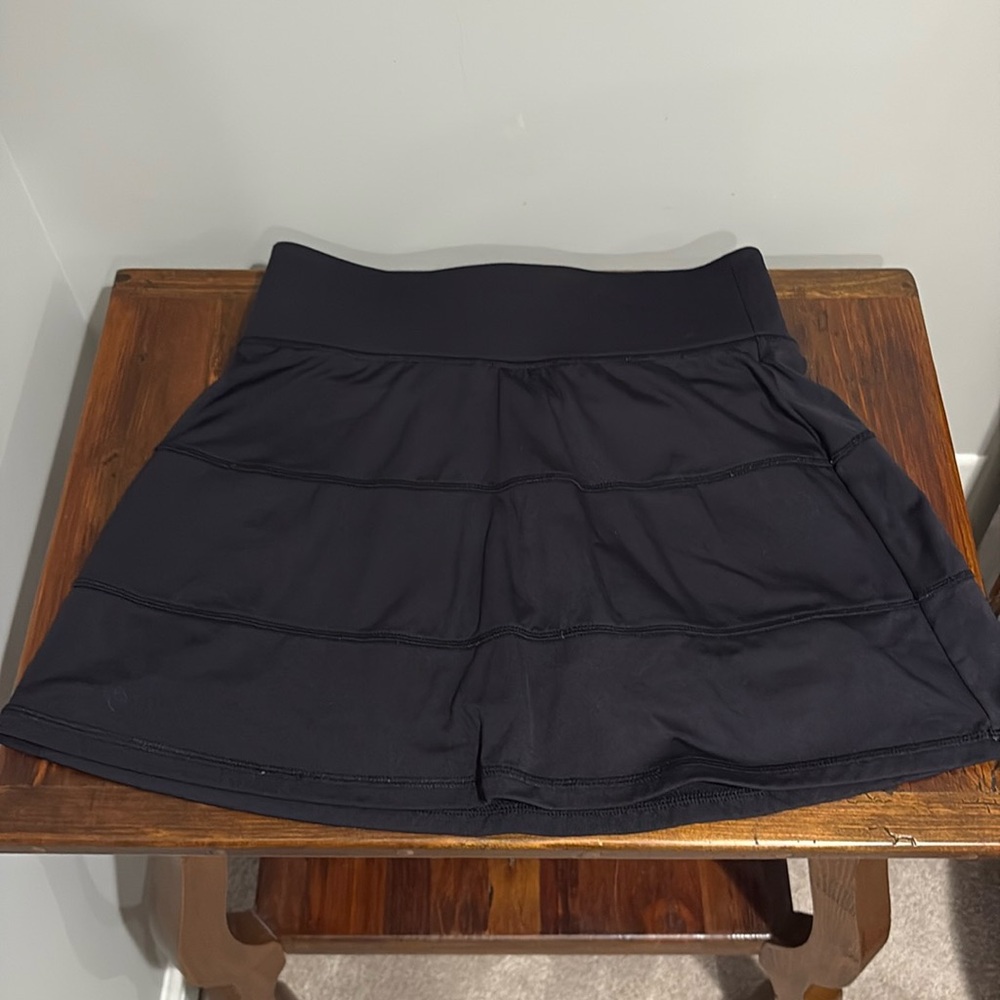 TALBOTS T by TALBOTS PERFORMANCE INTERLOCK TIERED SKORT SIZE XS - Picture 2 of 12